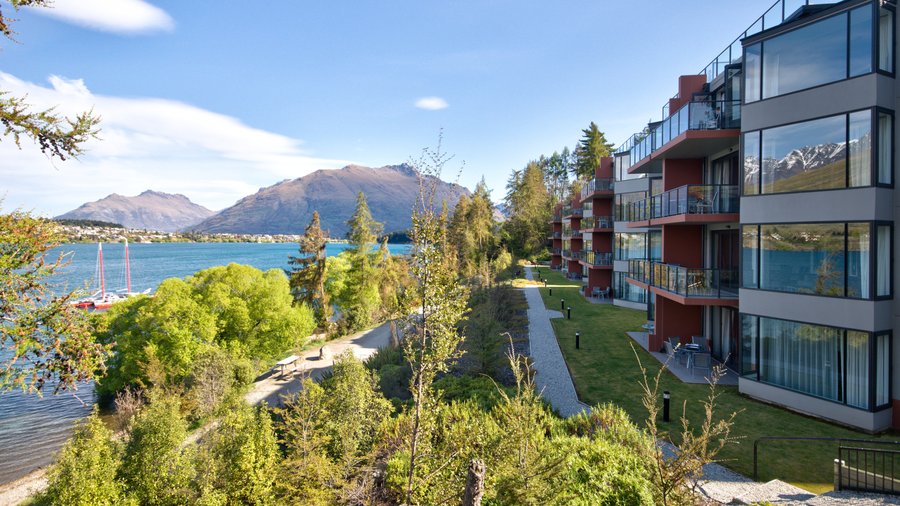 oaks-queenstown-view1-1920x1080.jpg